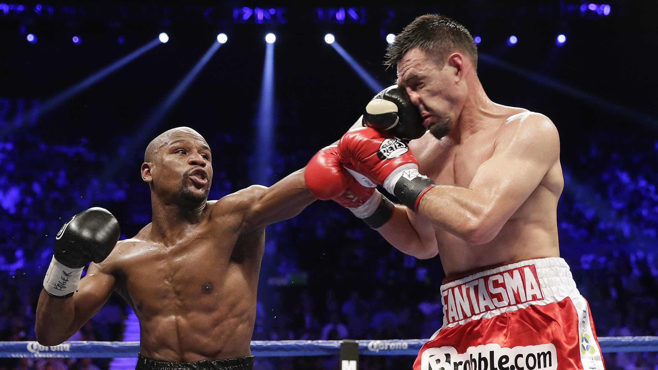 51岁贝嫂打脸现场!每年亏损1亿,强撑有钱人设,用尽了所有力气,贝嫂是干嘛的